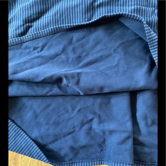 Lululemon square scarf 27” with snaps black and purple - Picture 2 of 8